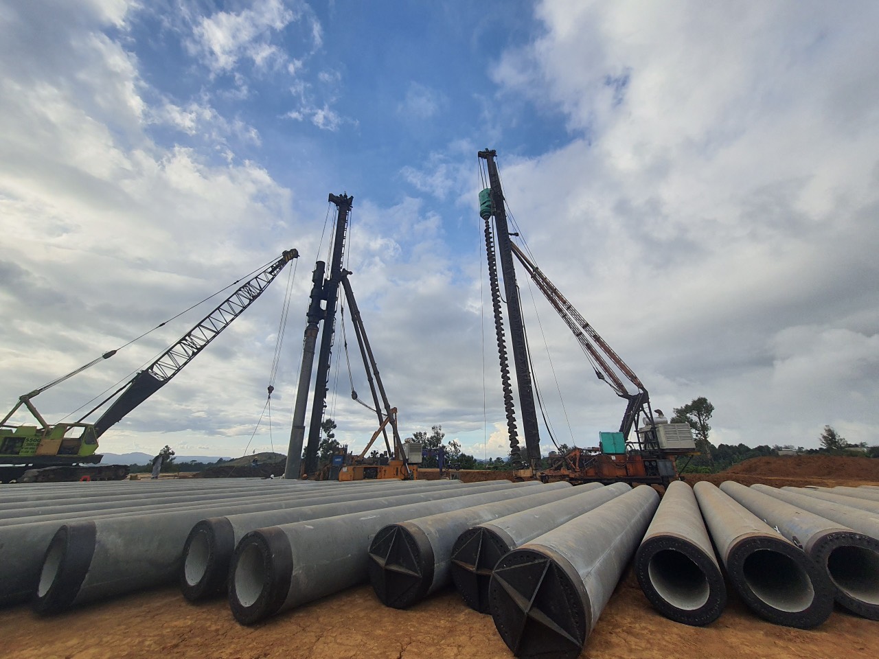 Don gia coc be tong duc san tren thi truong - Dịch Vụ Ép Cọc Bê Tông Hà Nội