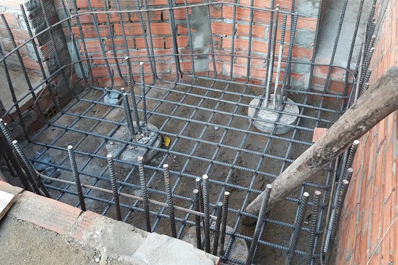 Chú ý đến khoảng cách giữa tim cọc và mép biên là điều cần thiết trong thi công