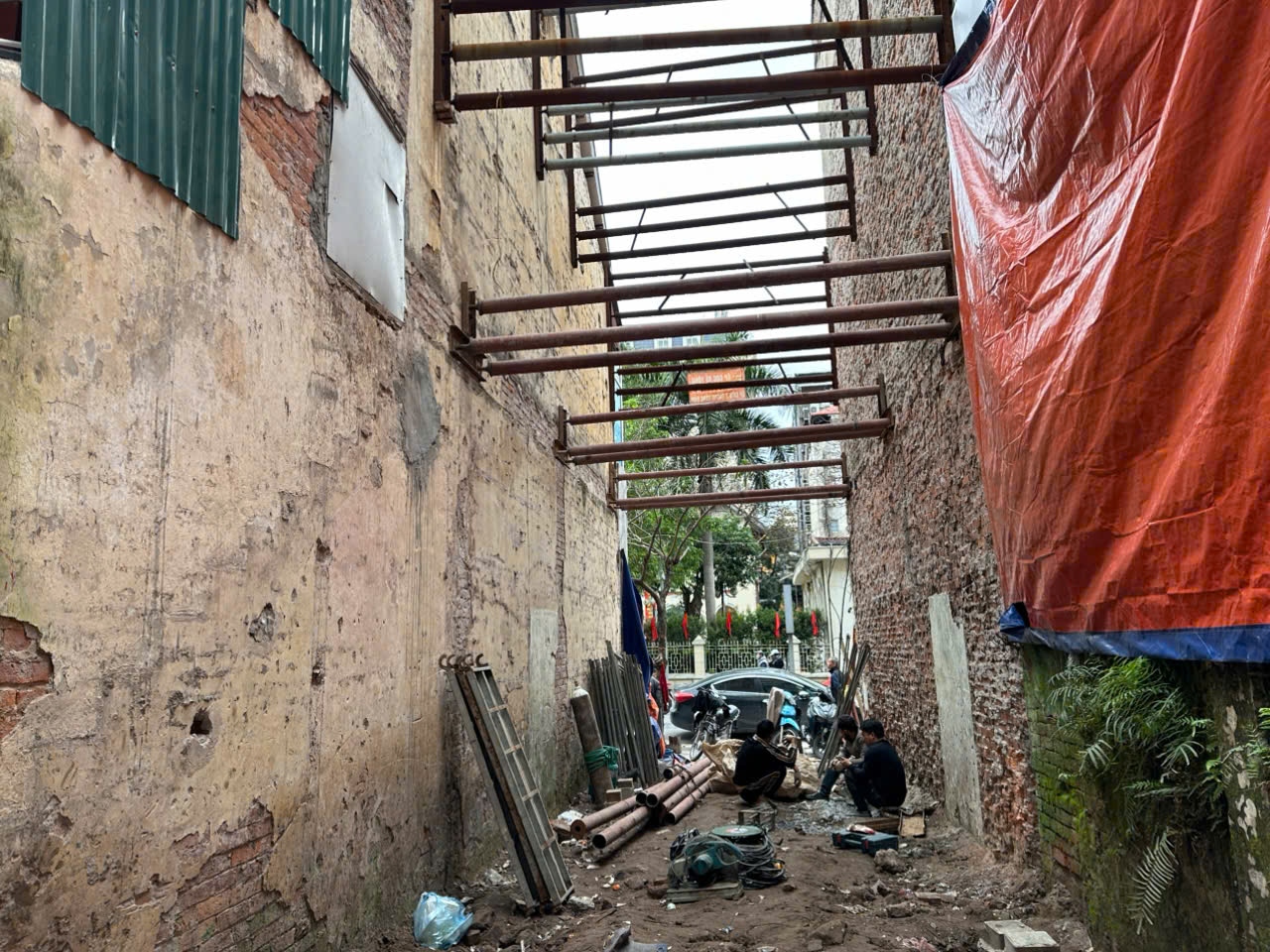 z7287364711287 e2f65b7c45d4469d1c6d32714587143f - Dịch vụ chống văng, chống nghiêng nhà chuyên nghiệp tại Hà Nội